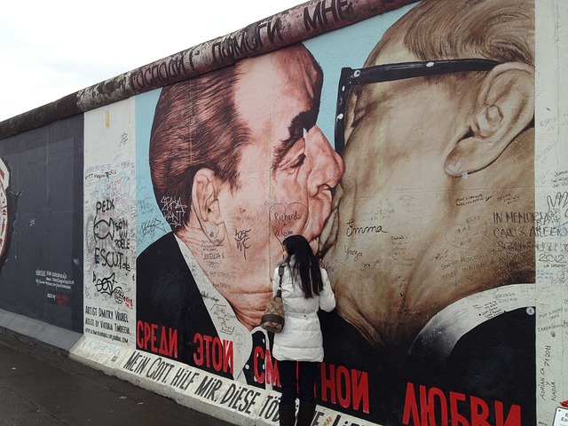 Padlet som Berlinmur
